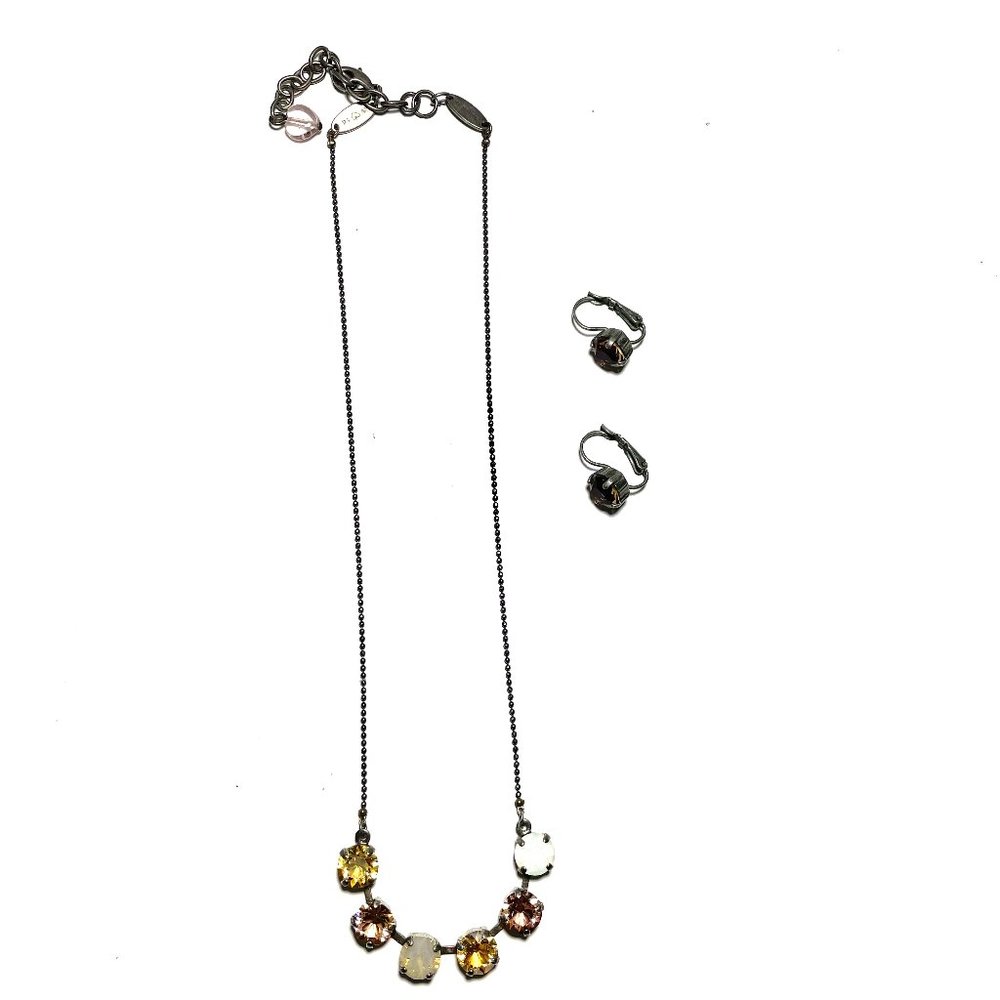 Sabika necklace with matching drop earrings